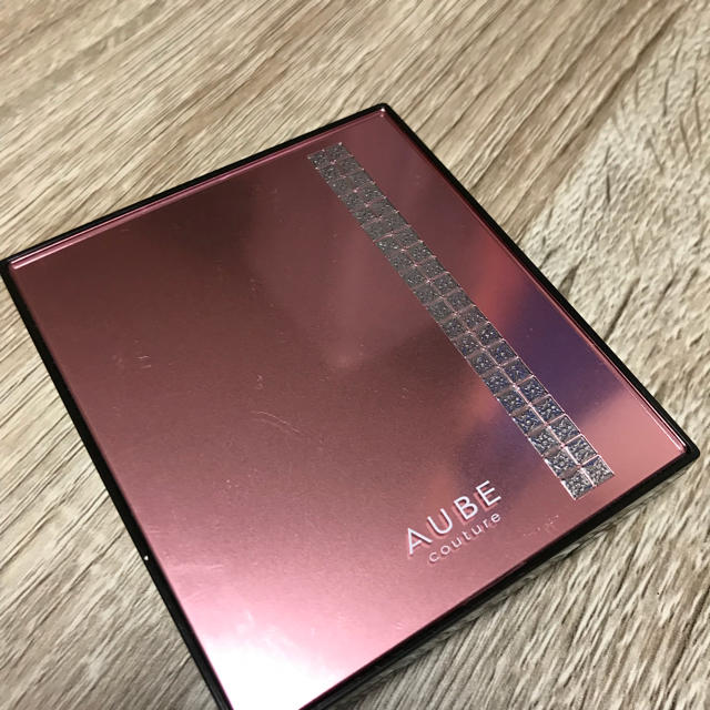 AUBE couture(オーブクチュール)のAUBE ブラウンアイシャドウ コスメ/美容のベースメイク/化粧品(アイシャドウ)の商品写真