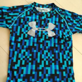 アンダーアーマー(UNDER ARMOUR)のお値下げ！アンダーアーマー　JrTシャツ　ＹＳＭサイズ(Tシャツ/カットソー)