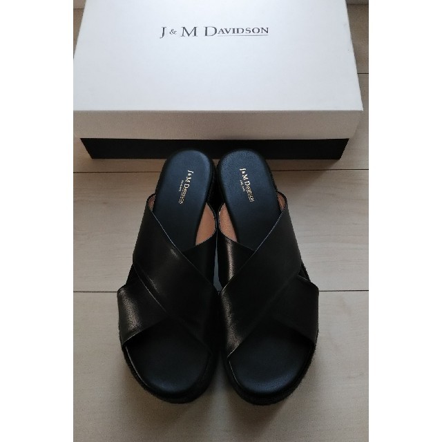 J&M DAVIDSON(ジェイアンドエムデヴィッドソン)の26日までj&mdavidson☆レザーサンダル☆エスパドリーユ黒☆厚底サンダル レディースの靴/シューズ(サンダル)の商品写真