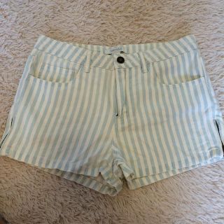 フォーエバートゥエンティーワン(FOREVER 21)の【送込】Forever21ショートパンツ(ショートパンツ)