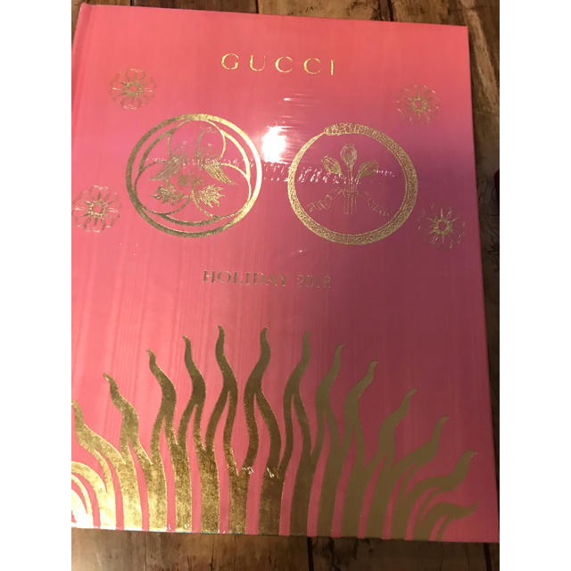 Gucci(グッチ)のGUCCI カタログ エンタメ/ホビーの雑誌(ファッション)の商品写真