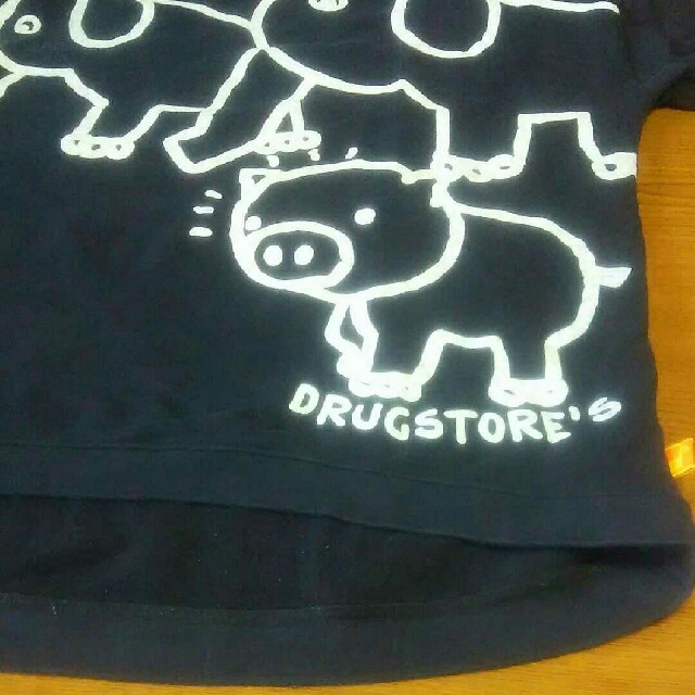 drug store's(ドラッグストアーズ)のドラッグストアーズ 半袖と七分袖の間？象さん レディースのトップス(Tシャツ(半袖/袖なし))の商品写真