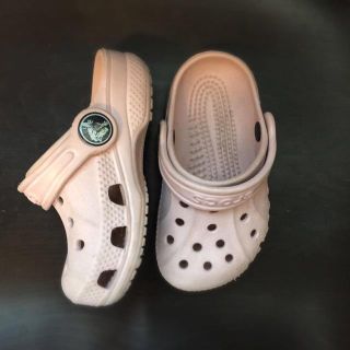 クロックス(crocs)の薄ピンククロックス4〜5(サンダル)