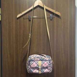 バーバリー(BURBERRY)のBURBERRY★ピンクショルダー美品★(ショルダーバッグ)