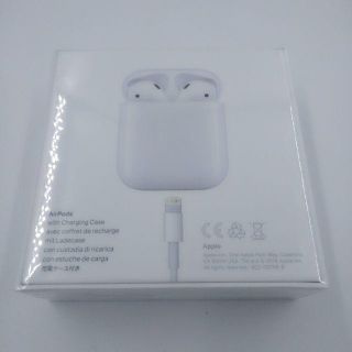 アップル(Apple)の新品 Apple AirPods with Charging Case (ヘッドフォン/イヤフォン)