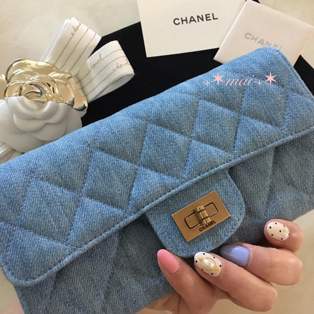 CHANEL - 美品♥デニム マトラッセ ターンロック ウォレット 長財布