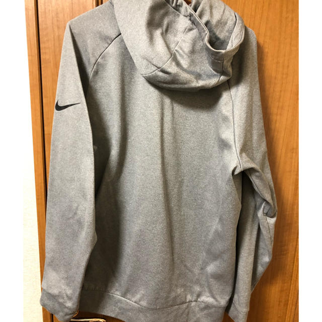 NIKE(ナイキ)のナイキパーカー SWOOSH セール安値 メンズのトップス(パーカー)の商品写真