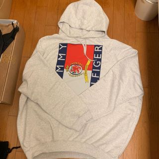 トミーヒルフィガー(TOMMY HILFIGER)の最終値下げ vetements Tommy hilfiger パーカー(パーカー)