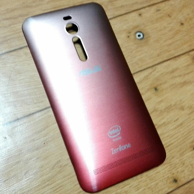 バックカバーのみ。zenfone2 ze551ml用 スマホ/家電/カメラのスマートフォン/携帯電話(スマートフォン本体)の商品写真