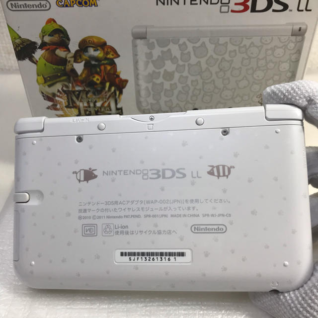 ★極美品‼︎ 3DS LL モンスターハンター4 アイルーホワイト 送料込‼︎ 3