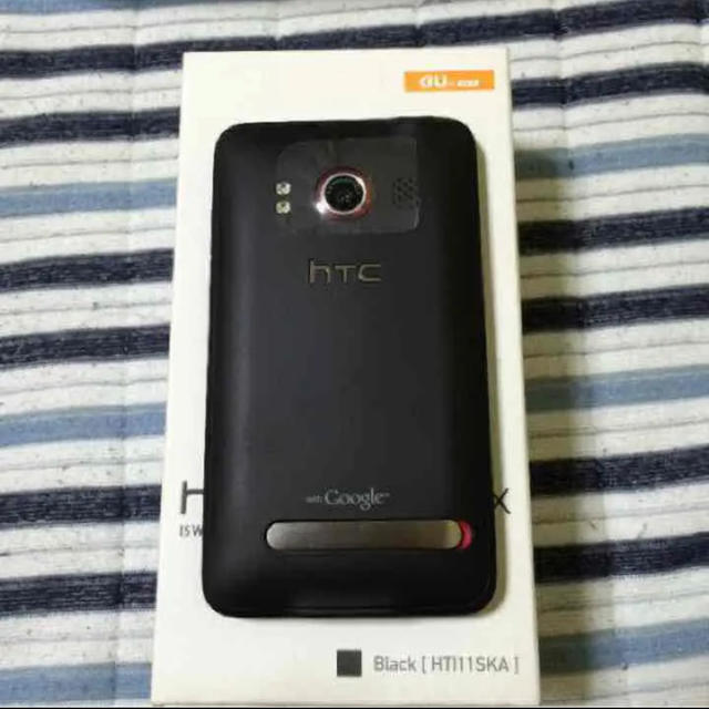 HTC(ハリウッドトレーディングカンパニー)のHTC EVO WiMAX  ISW11HT  au  スマホ 未使用 スマホ/家電/カメラのスマートフォン/携帯電話(スマートフォン本体)の商品写真
