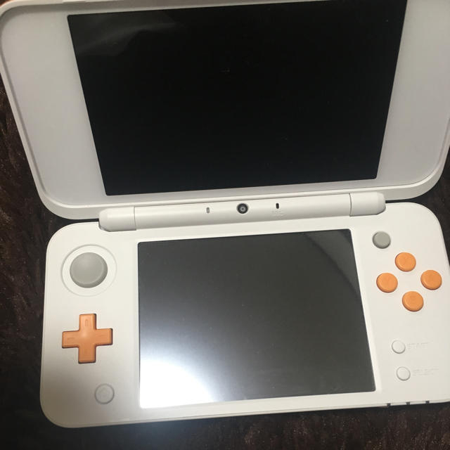 ニンテンドー2DS(ニンテンドー2DS)の2DS LL エンタメ/ホビーのゲームソフト/ゲーム機本体(携帯用ゲーム機本体)の商品写真