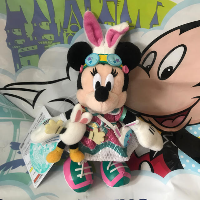 Disney(ディズニー)のディズニー イースター ミッキー&ミニー ぬいぐるみバッジセット エンタメ/ホビーのおもちゃ/ぬいぐるみ(キャラクターグッズ)の商品写真