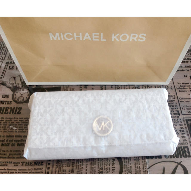 Michael Kors(マイケルコース)のすいか様 専用 ♡ MICHAEL KORS MKロゴ 長財布 ♡ レディースのファッション小物(財布)の商品写真