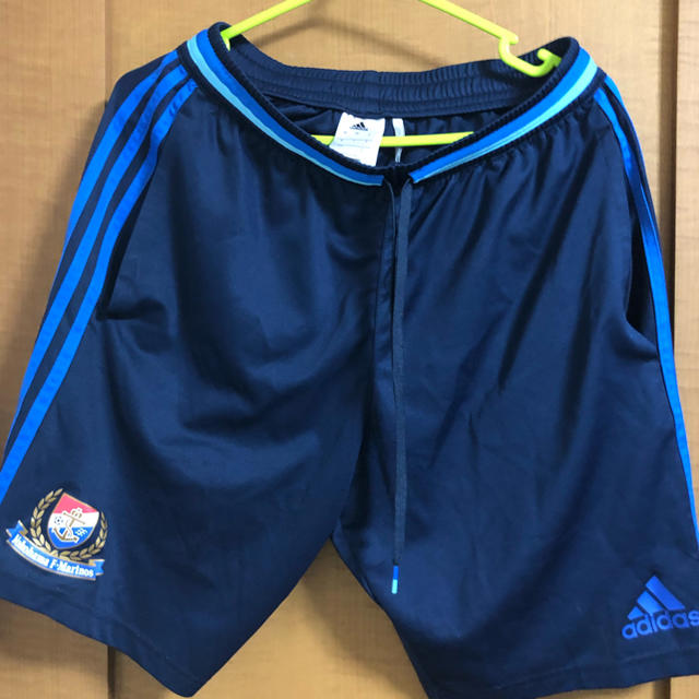 adidas(アディダス)の横浜Fマリノス  フルスポンサー  トレーニングシャツ&パンツ スポーツ/アウトドアのサッカー/フットサル(ウェア)の商品写真