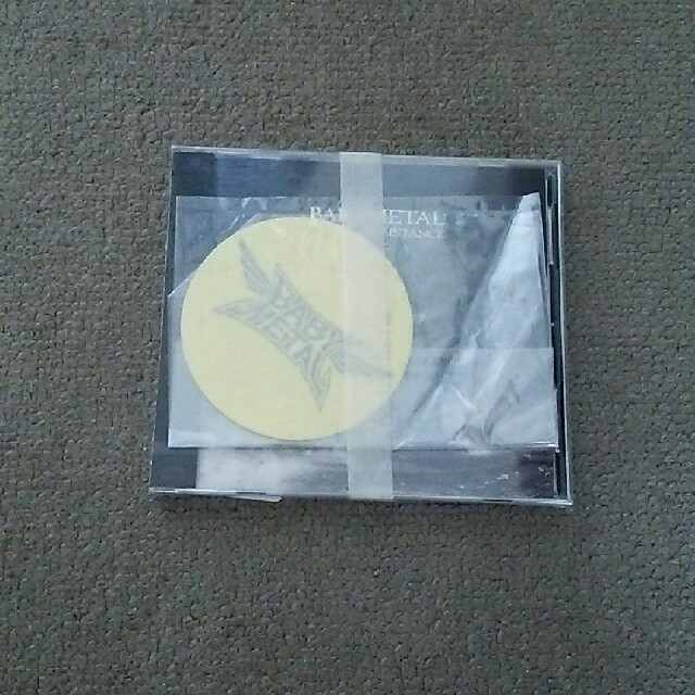 BABYMETAL セカンドアルバム 初回限定特典シール付き エンタメ/ホビーのCD(ポップス/ロック(邦楽))の商品写真
