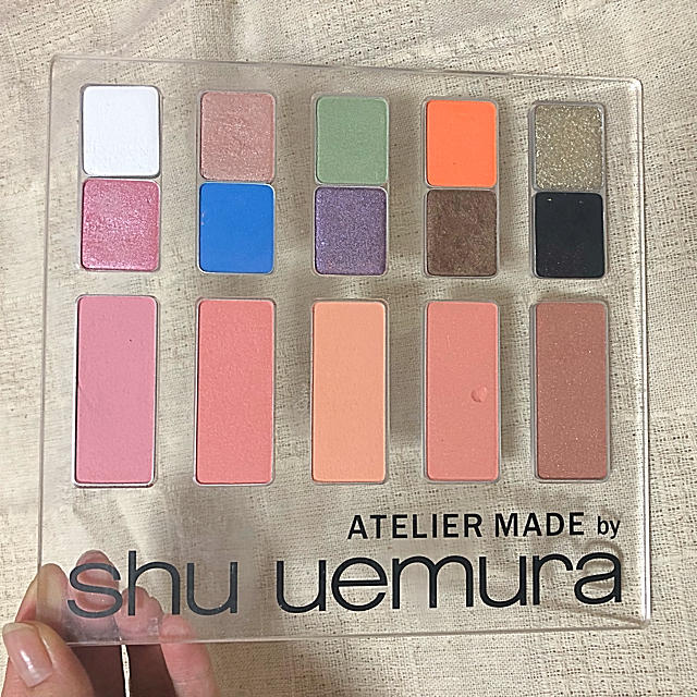 shu uemura(シュウウエムラ)のシュウウエムラのアイシャドウとチーク コスメ/美容のキット/セット(コフレ/メイクアップセット)の商品写真