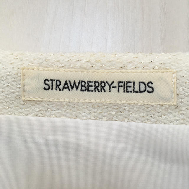 STRAWBERRY-FIELDS(ストロベリーフィールズ)の結婚式にぴったり！ ボレロ風ジャケット ラメ入り レディースのトップス(ボレロ)の商品写真