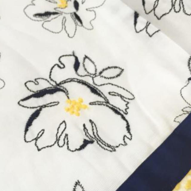 TOCCA トッカ 立体的な美しい刺繍のコンビワンピースの通販 by 3点以上で10%オフ@さくら｜トッカならラクマ - 美品 2022得価