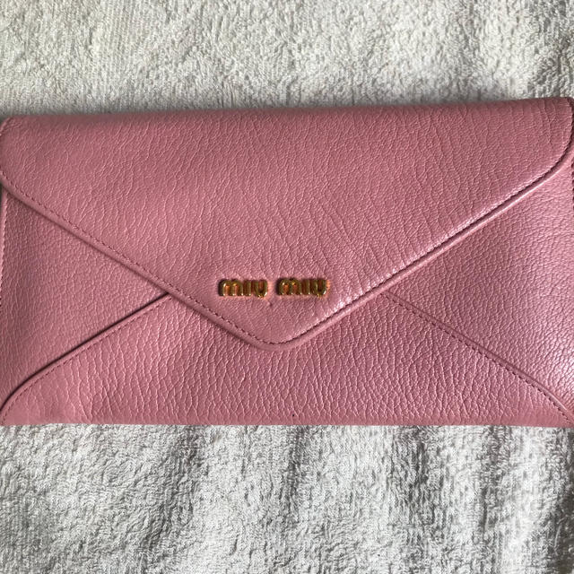 MIUMIUお財布 - www.glycoala.com