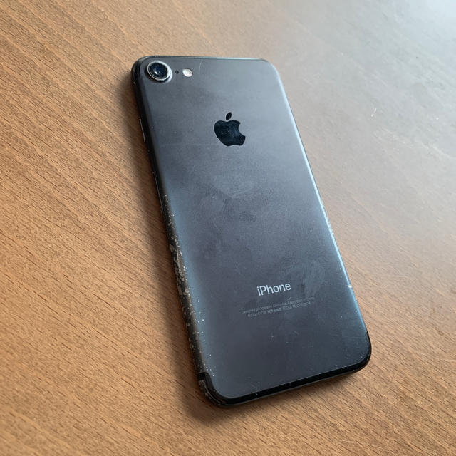 Apple(アップル)のiPhone7 128G k SIMフリー 画面割れ スマホ/家電/カメラのスマートフォン/携帯電話(スマートフォン本体)の商品写真