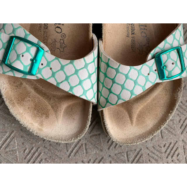 BIRKENSTOCK(ビルケンシュトック)のビルケン　サンダル レディースの靴/シューズ(サンダル)の商品写真