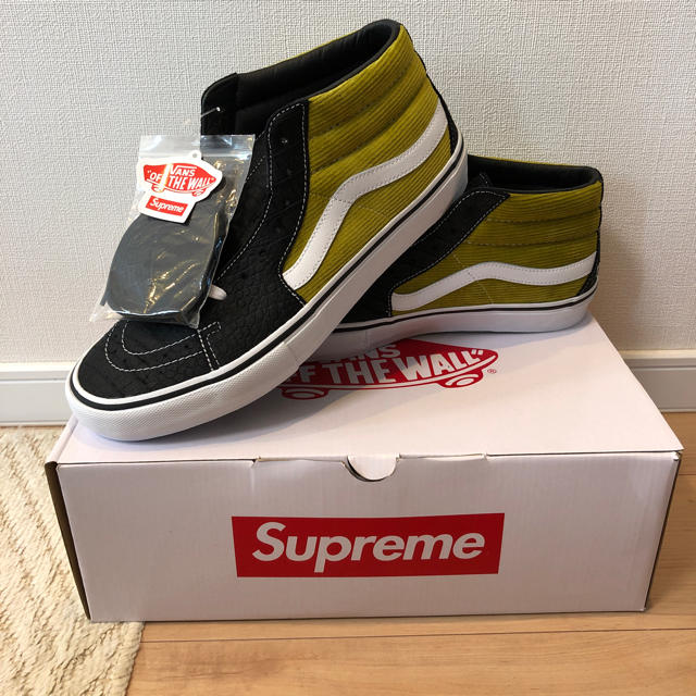 Supreme(シュプリーム)の【ふみそ様専用】シュプリーム バンス SK8-Mid Pro メンズの靴/シューズ(スニーカー)の商品写真