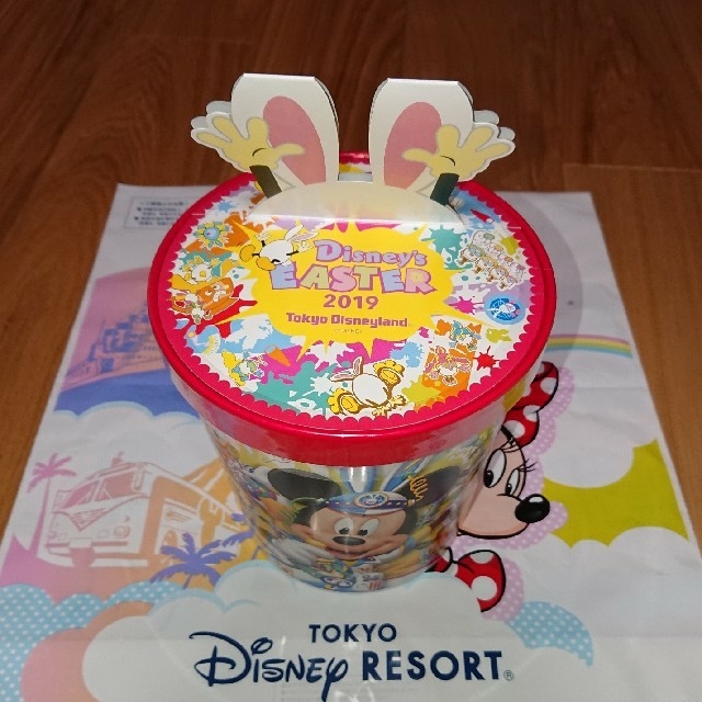 Disney(ディズニー)のえび0523様専用☆ディズニー イースター 2019 チョコレートクランチ 食品/飲料/酒の食品(菓子/デザート)の商品写真