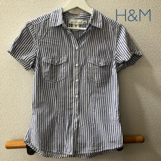 H&M(エイチアンドエム)のH&M ✴︎ ブルーストライプシャツ レディースのトップス(シャツ/ブラウス(半袖/袖なし))の商品写真