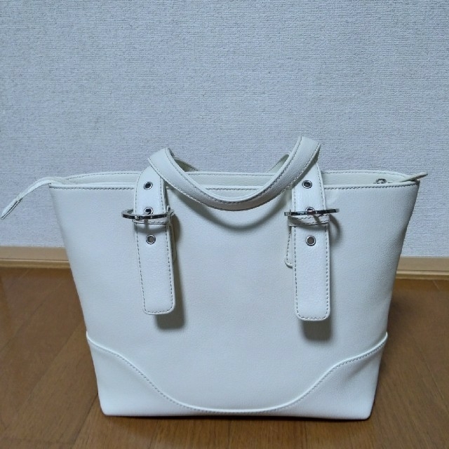 濱野皮革工藝/HAMANO(ハマノヒカクコウゲイ)のHamano  バッグ　ホワイト レディースのバッグ(ハンドバッグ)の商品写真