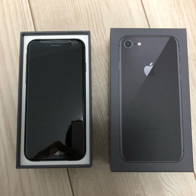 新品未使用！Apple iPhone8 64GB スペースグレイ