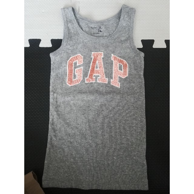 GAP Kids(ギャップキッズ)のGAPkids タンクトップ キッズ/ベビー/マタニティのキッズ服男の子用(90cm~)(Tシャツ/カットソー)の商品写真