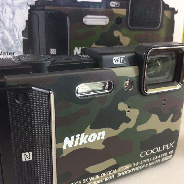 Nikon(ニコン)のNIKON AW130 カモフラージュグリーン スマホ/家電/カメラのカメラ(コンパクトデジタルカメラ)の商品写真