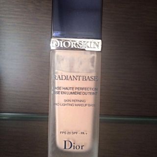 ディオール(Dior)のディオールスキン ラディアント ベース(化粧下地)