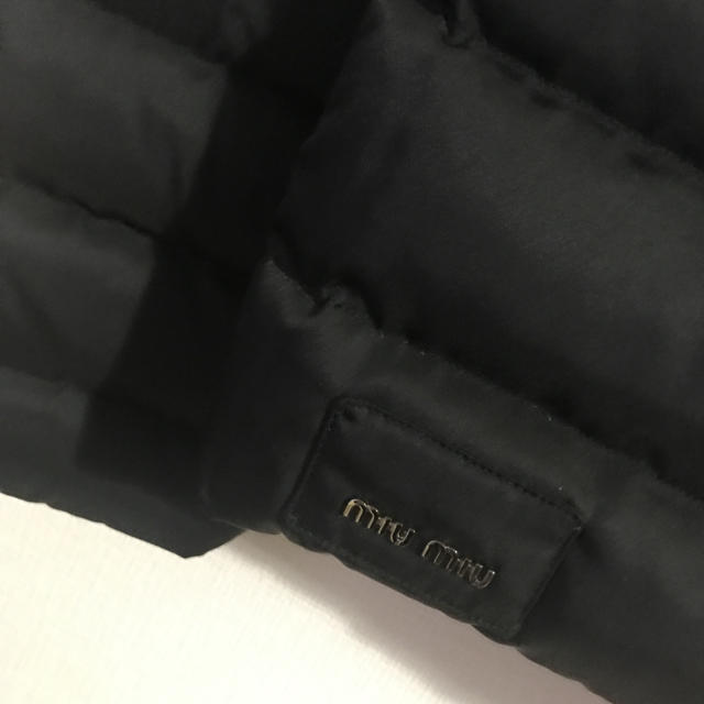 miumiu(ミュウミュウ)のmiumiu タグ付きダウンジャケット レディースのジャケット/アウター(ダウンジャケット)の商品写真
