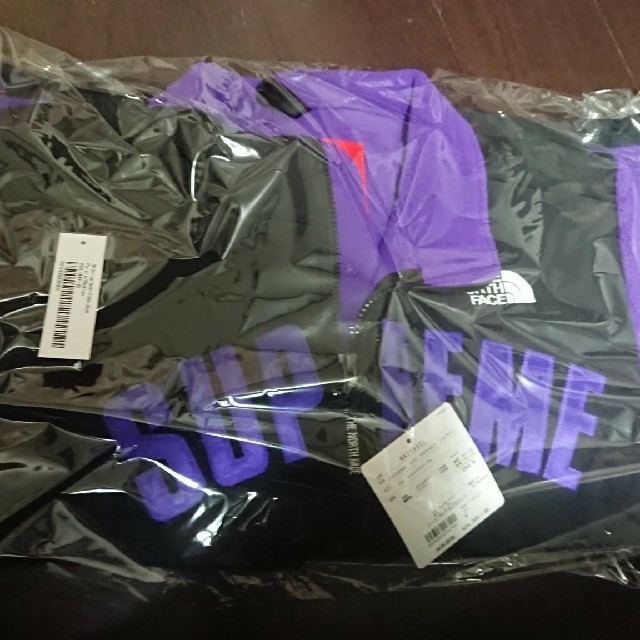 Supreme(シュプリーム)のsupreme×The North Face purple M メンズのジャケット/アウター(ナイロンジャケット)の商品写真