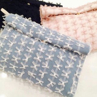 フラワー(flower)のflower / ribbon clutch bag(クラッチバッグ)