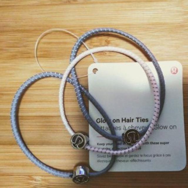 lululemon(ルルレモン)のルルレモンヘアゴム　即購入可能です♪即発送 レディースのヘアアクセサリー(ヘアゴム/シュシュ)の商品写真