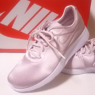 ナイキ(NIKE)の
定価8100円!ナイキタンジュンプレミアム新品スニーカー希少春夏モデル！


(スニーカー)