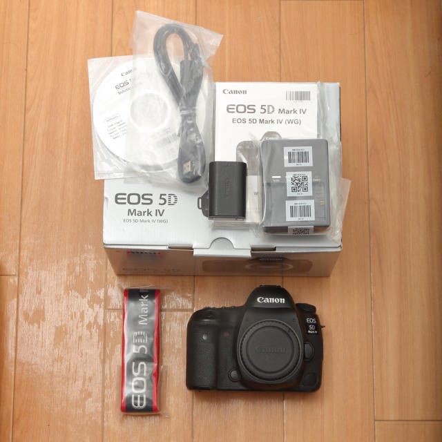 Canon - Canon EOS 5D Mark IV