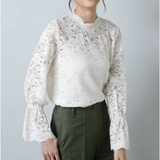 ナチュラルビューティーベーシック(NATURAL BEAUTY BASIC)の●新品●〈ウォッシャブル〉ハイネックレーストップス(シャツ/ブラウス(長袖/七分))