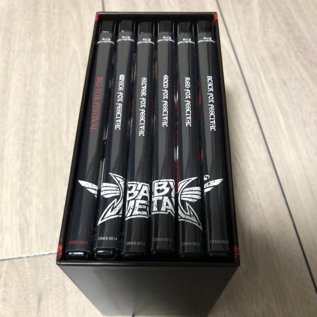 BABYMETAL(ベビーメタル)のBABYMETAL Blu-rayセット おまけ付き エンタメ/ホビーのDVD/ブルーレイ(ミュージック)の商品写真