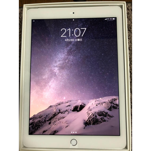 iPad(アイパッド)のiPad Air2 32G セルラーモデル おまけ付き スマホ/家電/カメラのPC/タブレット(タブレット)の商品写真