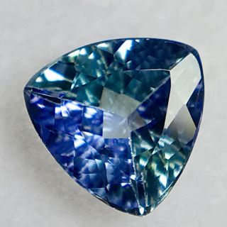 息をのむほどの美しさ 0.8ct UP 天然 非加熱 タンザナイト ルース(リング(指輪))