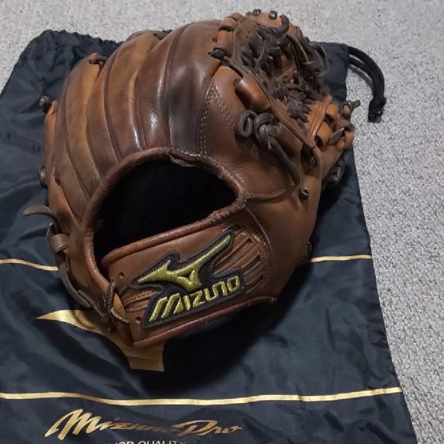 MIZUNO(ミズノ)のミズノプロ 硬式用オーダー 内野手用 ナチュラル キップ革 ケース付 スポーツ/アウトドアの野球(グローブ)の商品写真