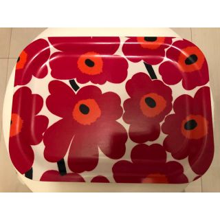 マリメッコ(marimekko)の【美品】マリメッコ ウニッコ トレイ トレー 小サイズ(テーブル用品)