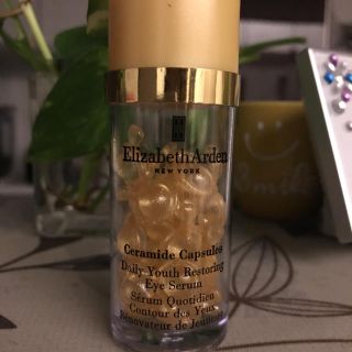 エリザベスアーデン(Elizabeth Arden)のエリザベスアーデン カプセルアイセラム(美容液)