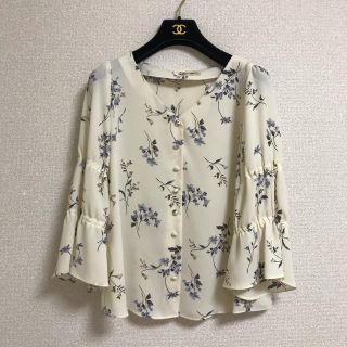 アプワイザーリッシェ(Apuweiser-riche)の美品♡アプワイザーリッシェ 袖ギャザーリボンブラウス ジャスグリッティー系(シャツ/ブラウス(長袖/七分))