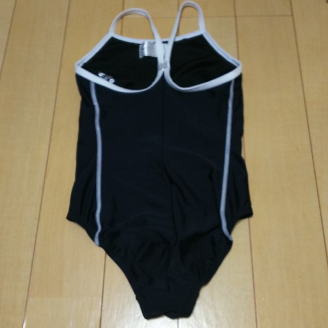 NIKE(ナイキ)の[送料込]NIKE　水着　150ｃｍ キッズ/ベビー/マタニティのキッズ服女の子用(90cm~)(水着)の商品写真