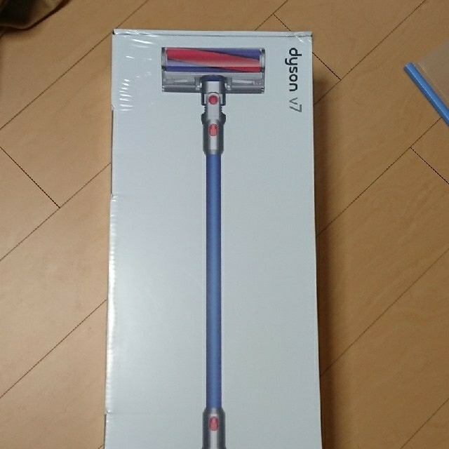 Dyson(ダイソン)の最終値下げ！ ダイソン Dyson V7 サイクロン式 コードレス掃除機 スマホ/家電/カメラの生活家電(掃除機)の商品写真